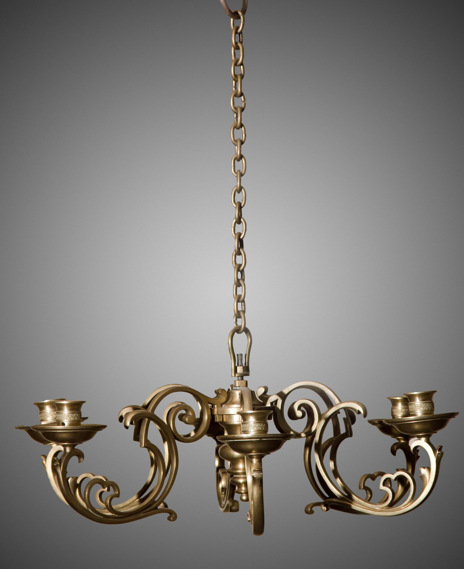 Chandelier, 1825–1875 (?), Lithuanian National Museum of Art, TM-2334. Photo by Tomas Kapočius, 2013