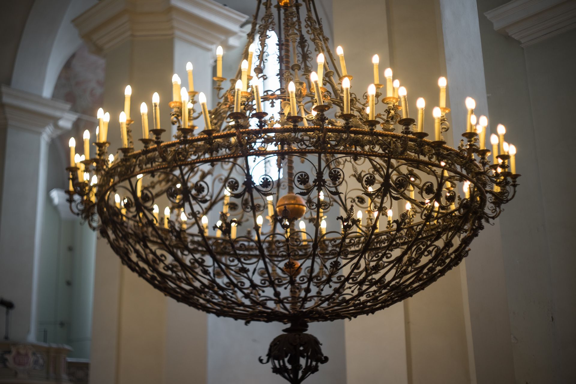 Chandelier at the Church of John the Baptist and St. John the Apostle and Evangelist in Vilnius. Photo by Povilas Jarmala, 2017