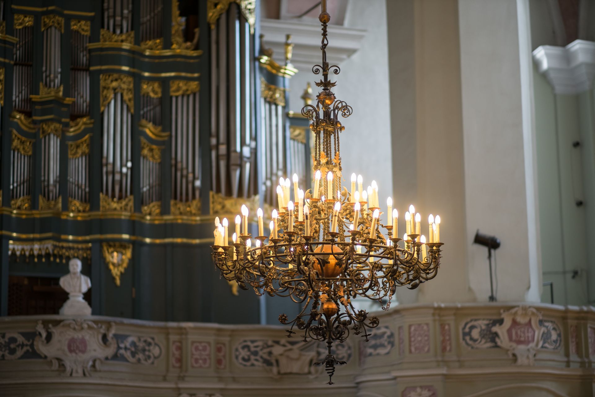 Chandelier at the Church of John the Baptist and St. John the Apostle and Evangelist in Vilnius. Photo by Povilas Jarmala, 2017
